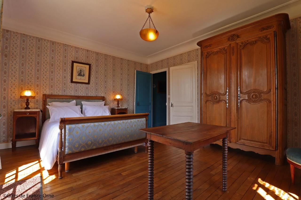 Bed and Breakfast Domaine Des Thomins Cisai-Saint-Aubin Exterior foto