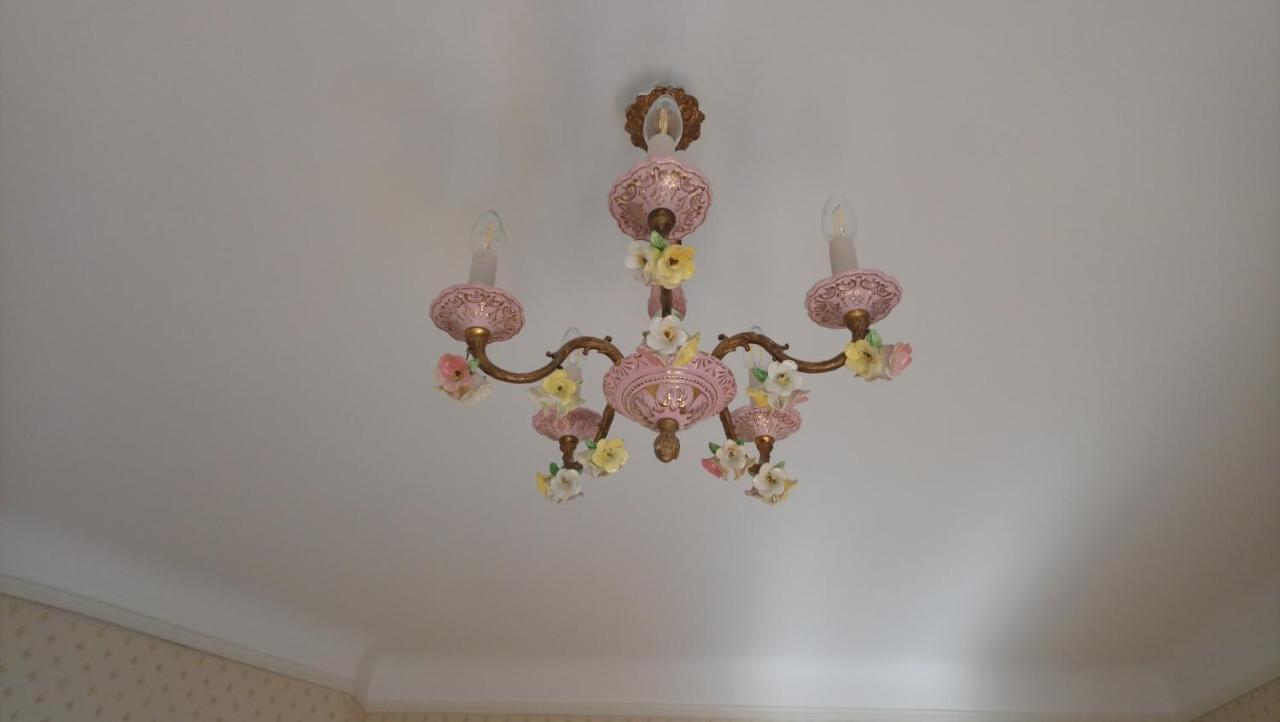 Bed and Breakfast Domaine Des Thomins Cisai-Saint-Aubin Exterior foto