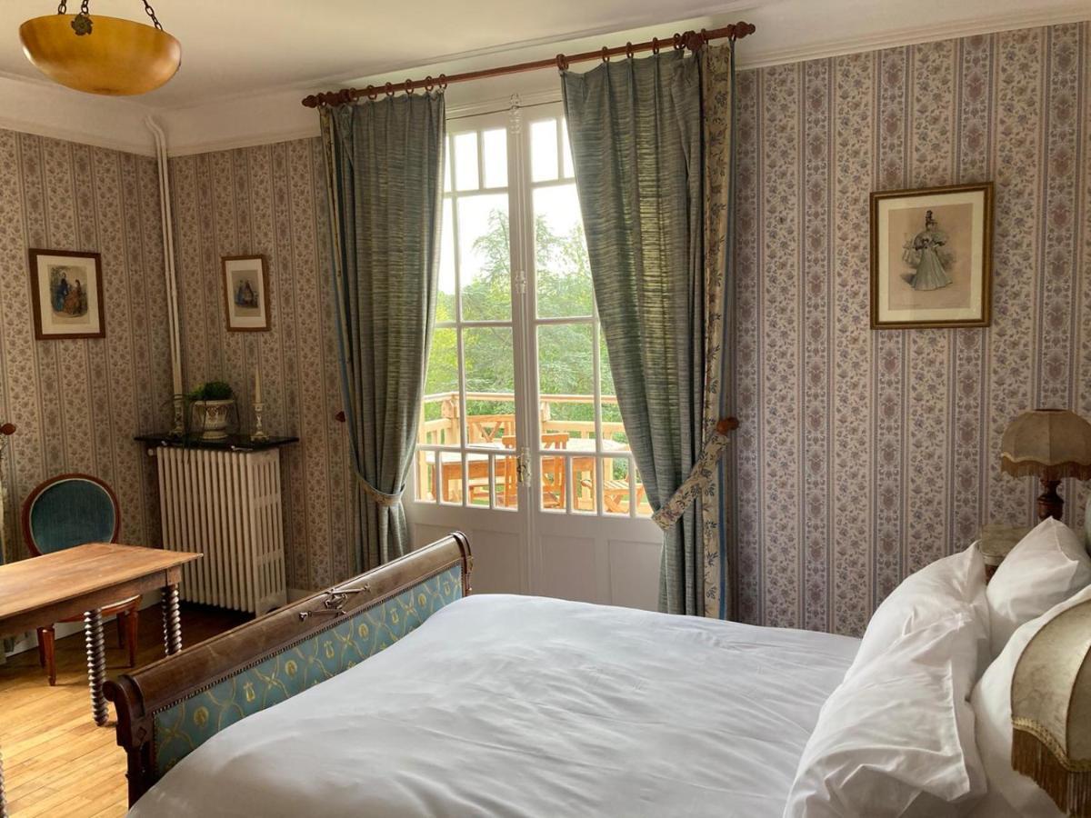 Bed and Breakfast Domaine Des Thomins Cisai-Saint-Aubin Exterior foto