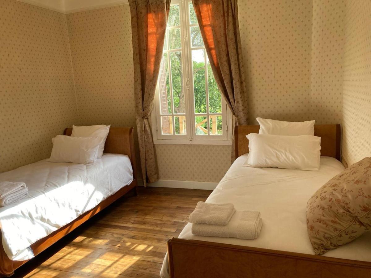 Bed and Breakfast Domaine Des Thomins Cisai-Saint-Aubin Exterior foto