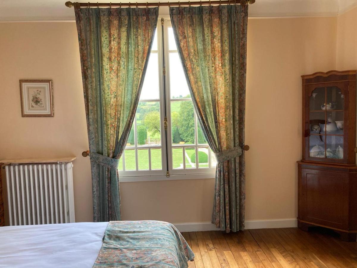 Bed and Breakfast Domaine Des Thomins Cisai-Saint-Aubin Exterior foto